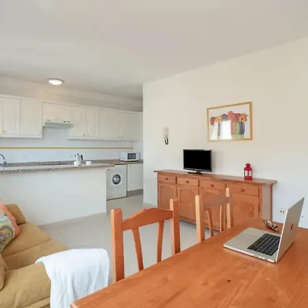 2 Urban Pulse: 80 M² De Vida San Isidro (Tenerife)